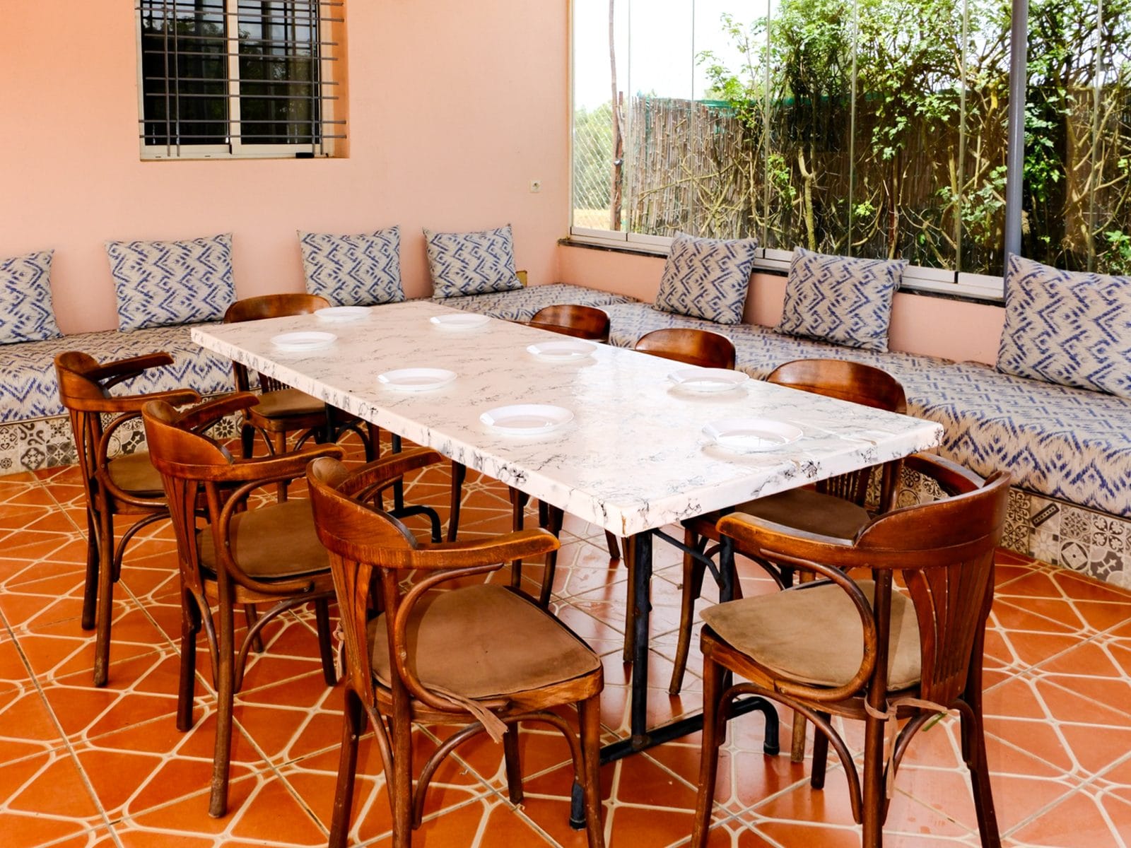 Terrasse de repas couverte